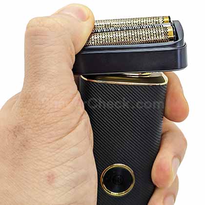 The flexing cutters of the Andis reSURGE.