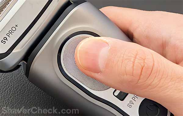 The redesigned thumb rest of the Braun Series 9 PRO+.