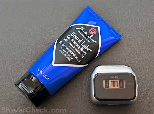 The Laifen P3 Pro pairs great with the Beard Lube from Jack Black.
